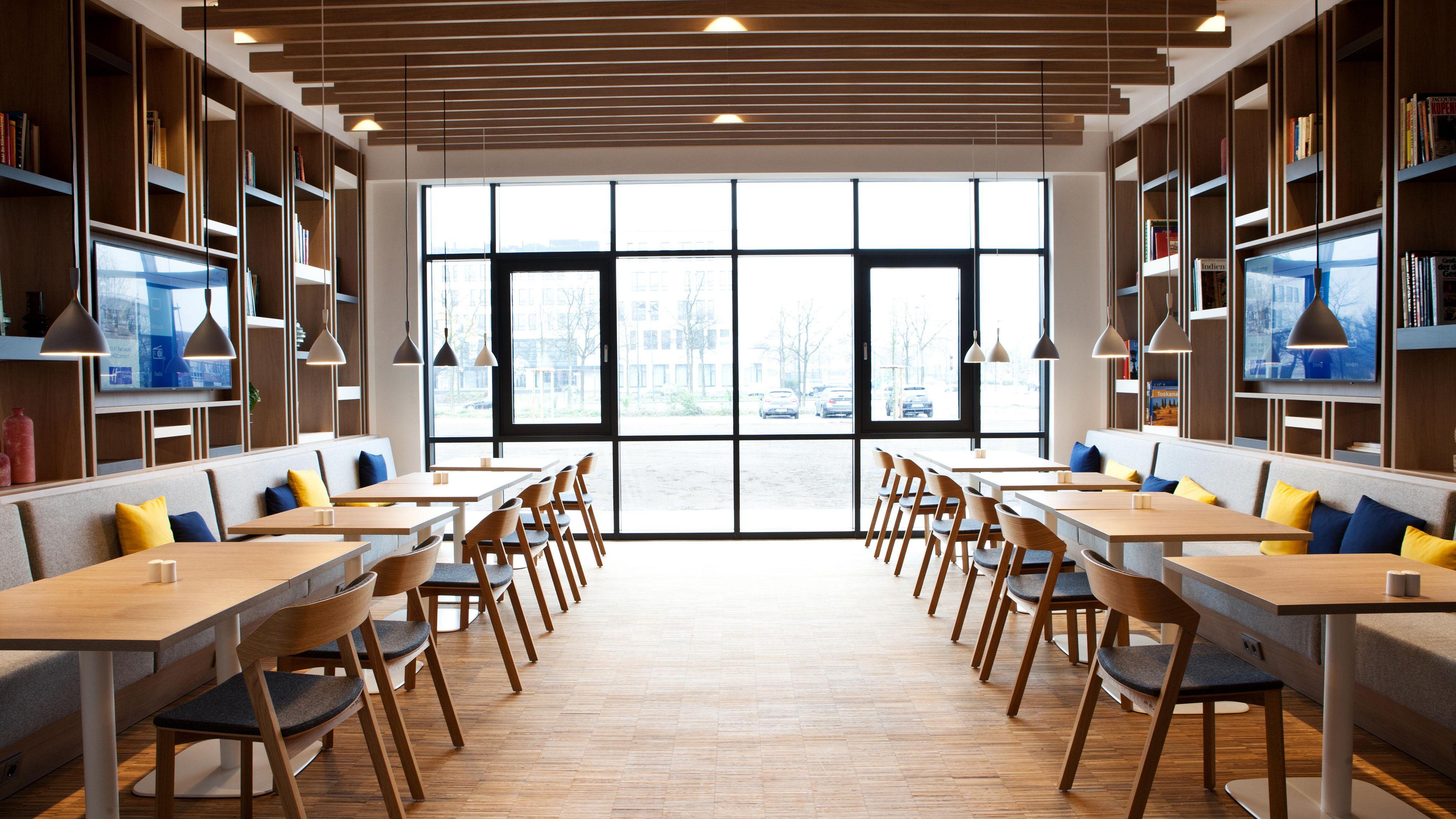Holiday Inn Express Kaiserslautern Strassburger Allee 10 Holiday Inn Express Kaiserslautern | Deutsche Weinstraße