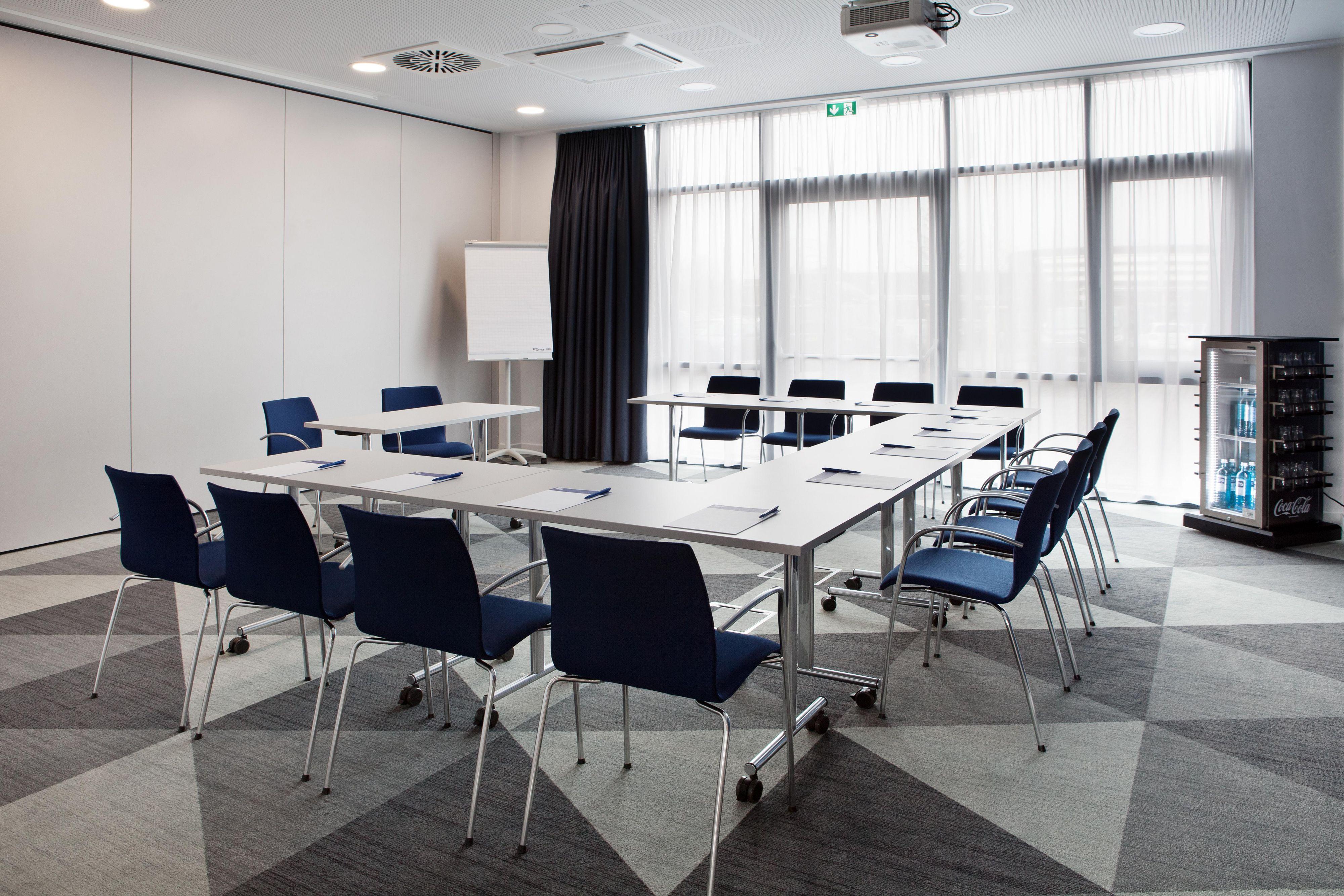 Holiday Inn Express Kaiserslautern Strassburger Allee 10 Holiday Inn Express Kaiserslautern | Deutsche Weinstraße