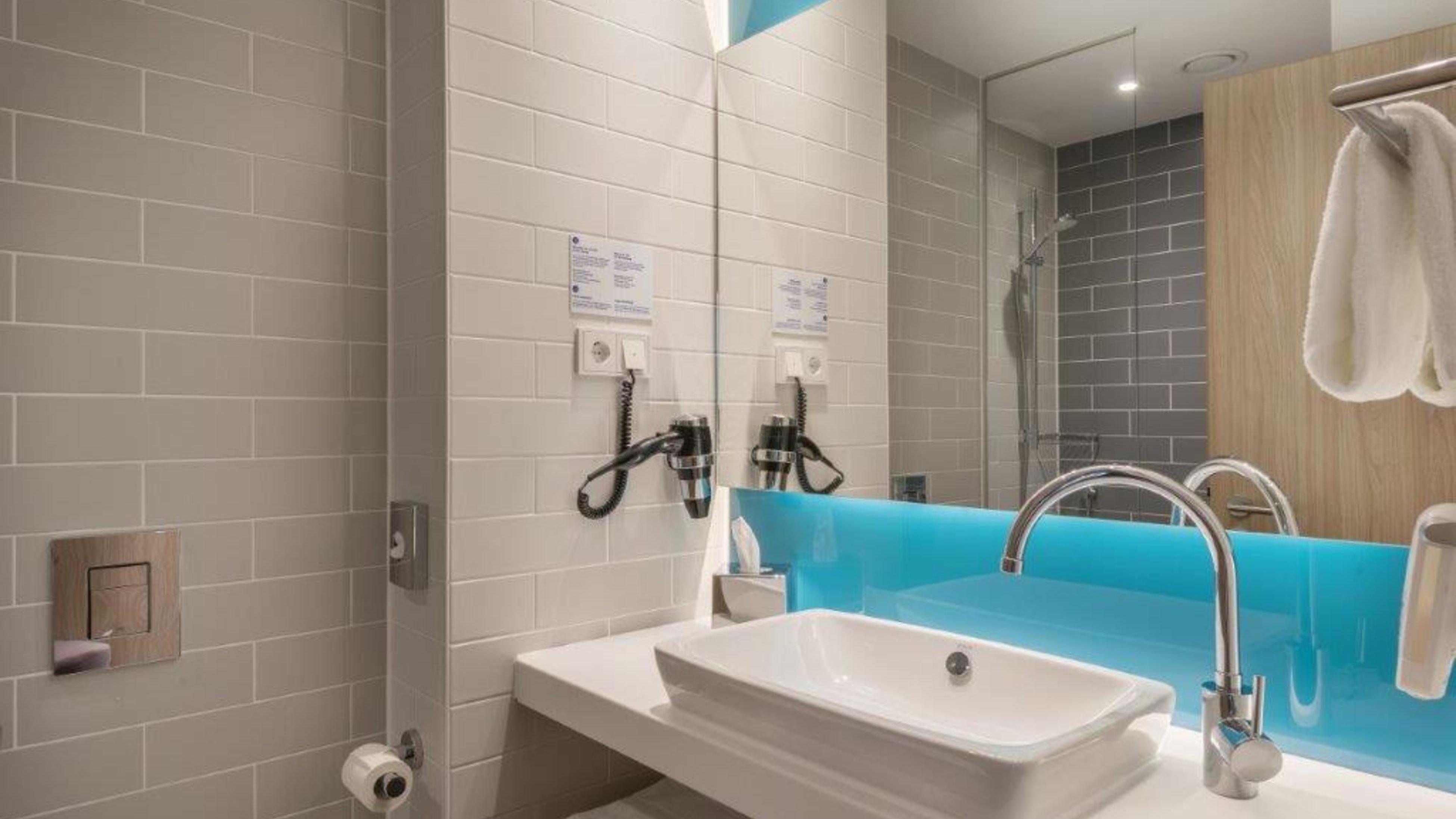 Holiday Inn Express Kaiserslautern Strassburger Allee 10 Holiday Inn Express Kaiserslautern | Deutsche Weinstraße