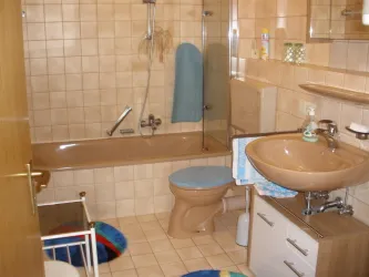 Bad / Dusche (© Karin Knöspel)