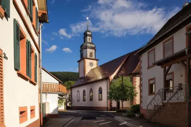 Ortstmitte Schwanheim (© Stephanie Ser)