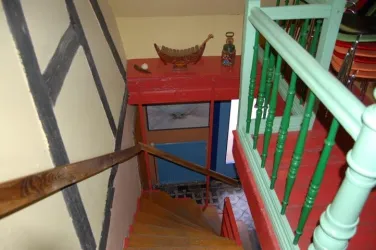 Flur: Treppe vom oberen Stockwerk nach unten