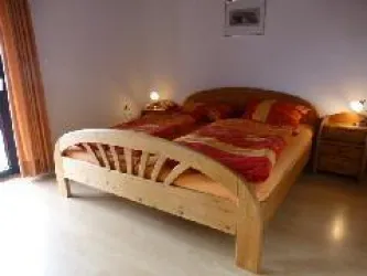 FeWo Schlafzimmer 2 (© Ernst Uhl)