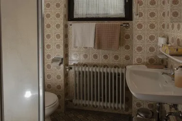 Dusche, Toilette, Waschbecken