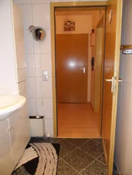 Blick vom Bad in den Flur