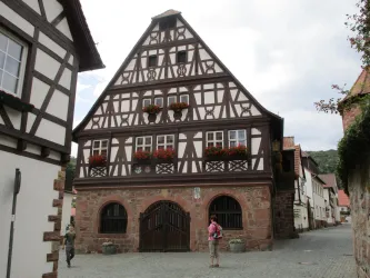 Dornröschendorf Dörrenbach (© Helga Fuhrmann)