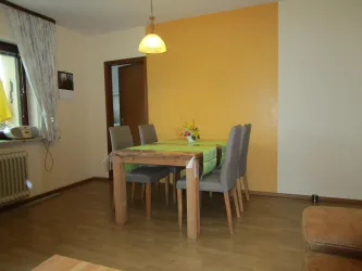 Moderner Essbereich (© Helga Fuhrmann)