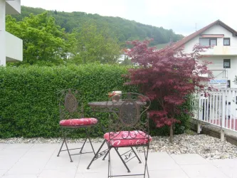 Romantischer Terrassensitz (© Helga Fuhrmann)