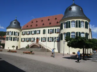 Schloß - ehemalige Wasserburg
