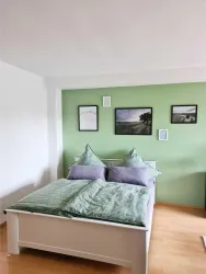 Bett_Appartement Bad Bergzabern (© Jennifer Langner)