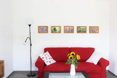 Sofa (© Ferienwohnung am Rebmeer)