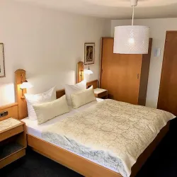 Zimmer 4