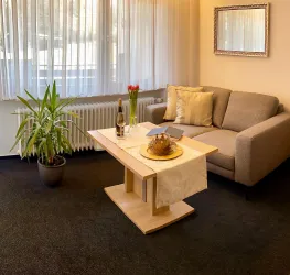 Zimmer 4 Sitzecke