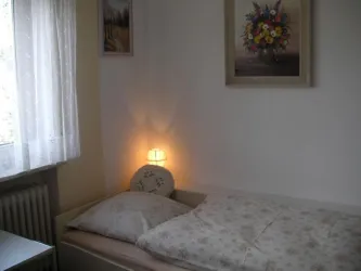 Schlafzimmer 2