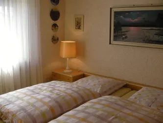 Schlafzimmer 1