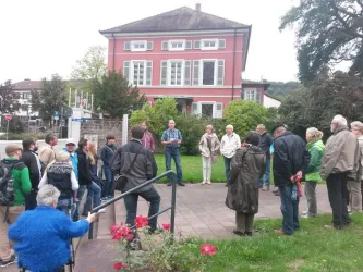 Gruppe bei der Stadtführung 2 (© Uli Heist)