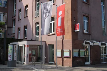 Tourist Info außen, VG Landstuhl (© VG Landstuhl)