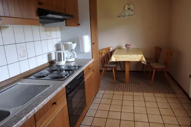 Küche mit Essbereich