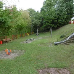 Spielplatz Annweiler Neukastellstraße 2 (© Verein SÜW Annweiler e.V.)