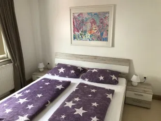 OG Schlafzimmer 2  (1 Doppelbett) Bild1 (© Timo Herbold)