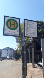 Bushaltestelle (© Archiv Verein SÜW Annweiler e.V.)