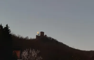 Trifels bei Nacht