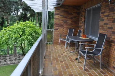 Überdachter Balkon