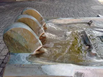 Brunnen - Karl-Heinz Deutsch