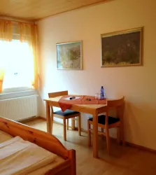 Doppelzimmer 4