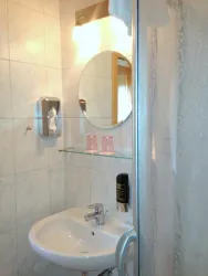 Doppelzimmer 8