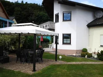 Blick auf Ferienwohnung Terrasse/Pavillion