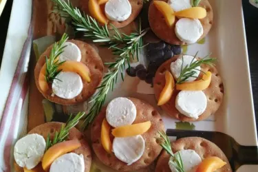 Genusstour: Käse, Wein und saisonale Kräuter (© Touristinformation Maikammer)