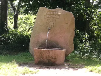 Alsterbrunnen (© Büro für Tourismus Maikammer)