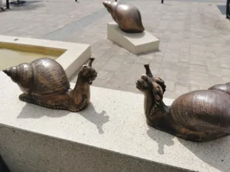 Männchen und Weibchen (© Büro für Tourismus Maikammer)