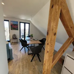 Esszimmer von der Küche