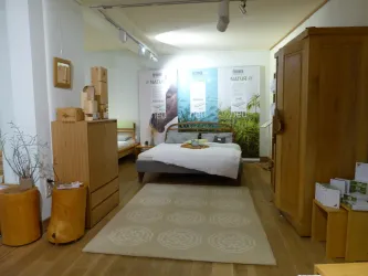 Ausstellungsraum Schlafzimmer (© b.a.u.m-natur GmbH)