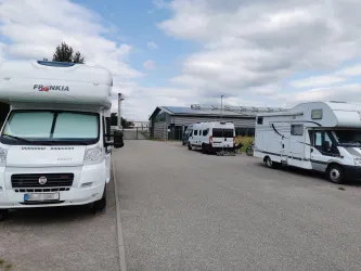 Wohnmobilparkplätze (© Touristinformation Maikammer)