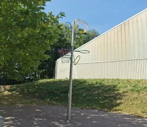 Basketballbaum (© Büro für Tourismus Maikammer)