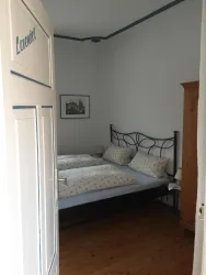 Eingang zur Fewo (© Ute Schöpsdau)