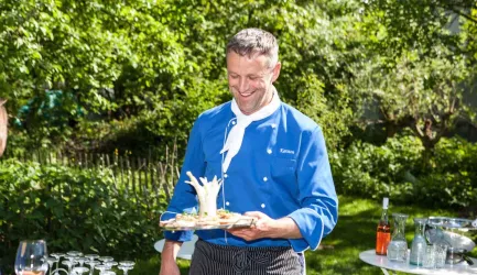 Service im Burghof Stauf (© Burghof Stauf)