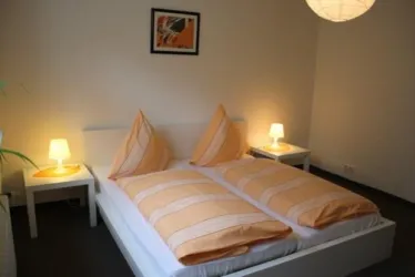 Schlafzimmer 2