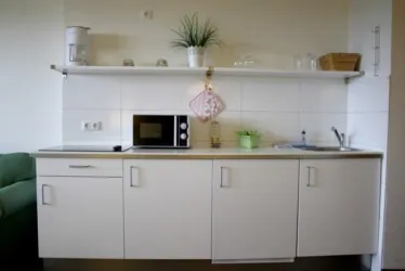 Kitchenette 2
