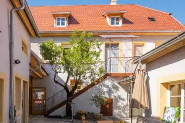 Mandelblütenhof Gimmeldingen, Innenhof