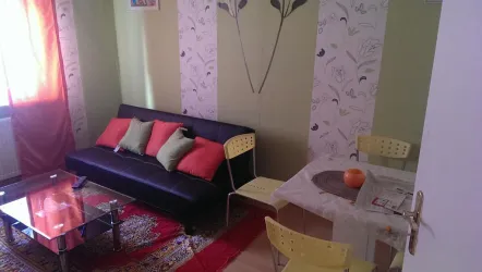 Schlafsofa mit Essbereich