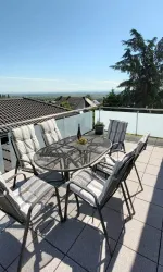 Terrasse mit Blickauf Königsbach und Rheinebene
