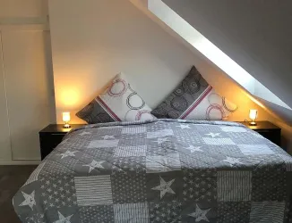 Schlafzimmer 2