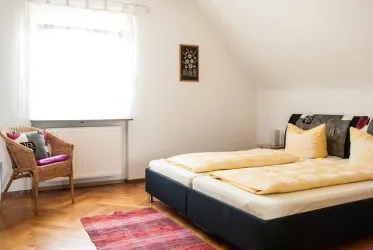 Schlafzimmer 2