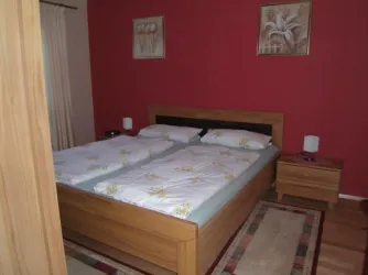 Schlafzimmer.