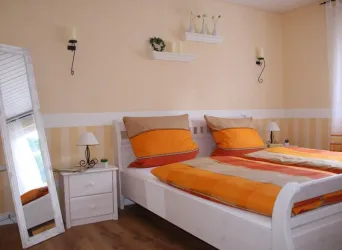 Schlafzimmer EG