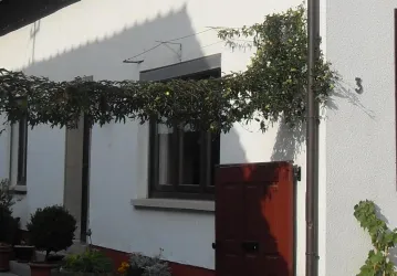 Hof mit Sitgelegenheit